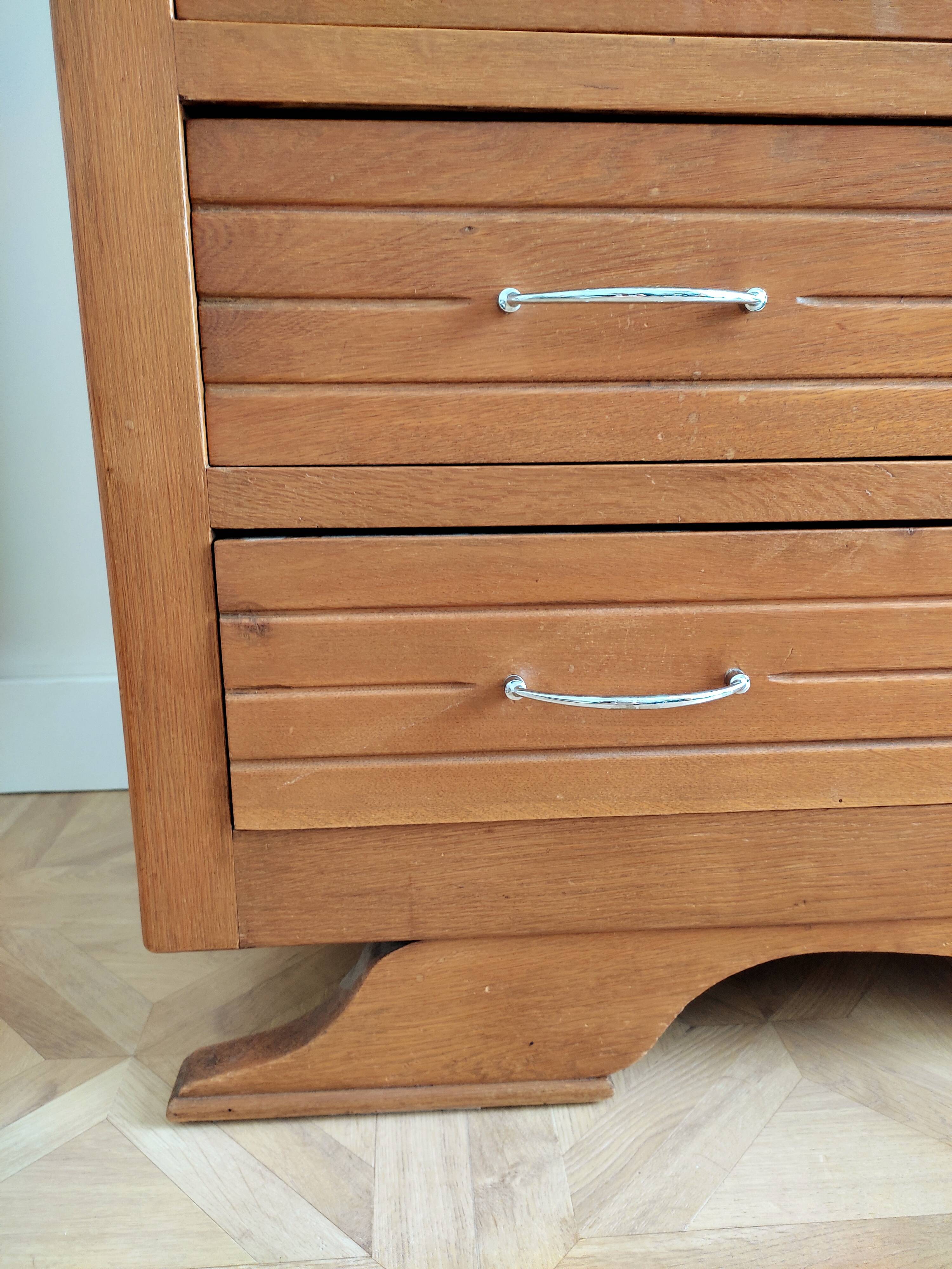 Commode en bois vintage