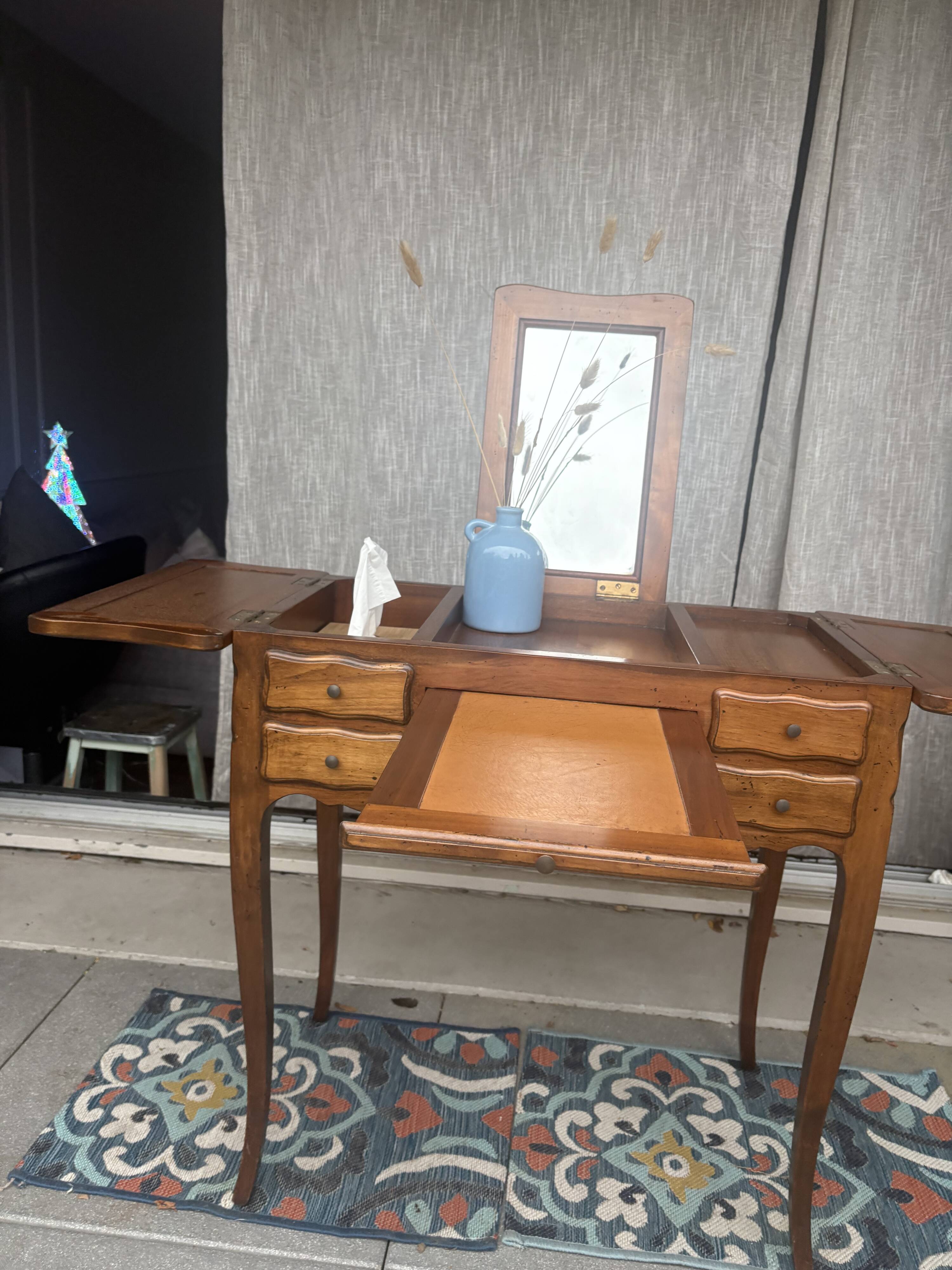 Beautiful dressing table and desk
