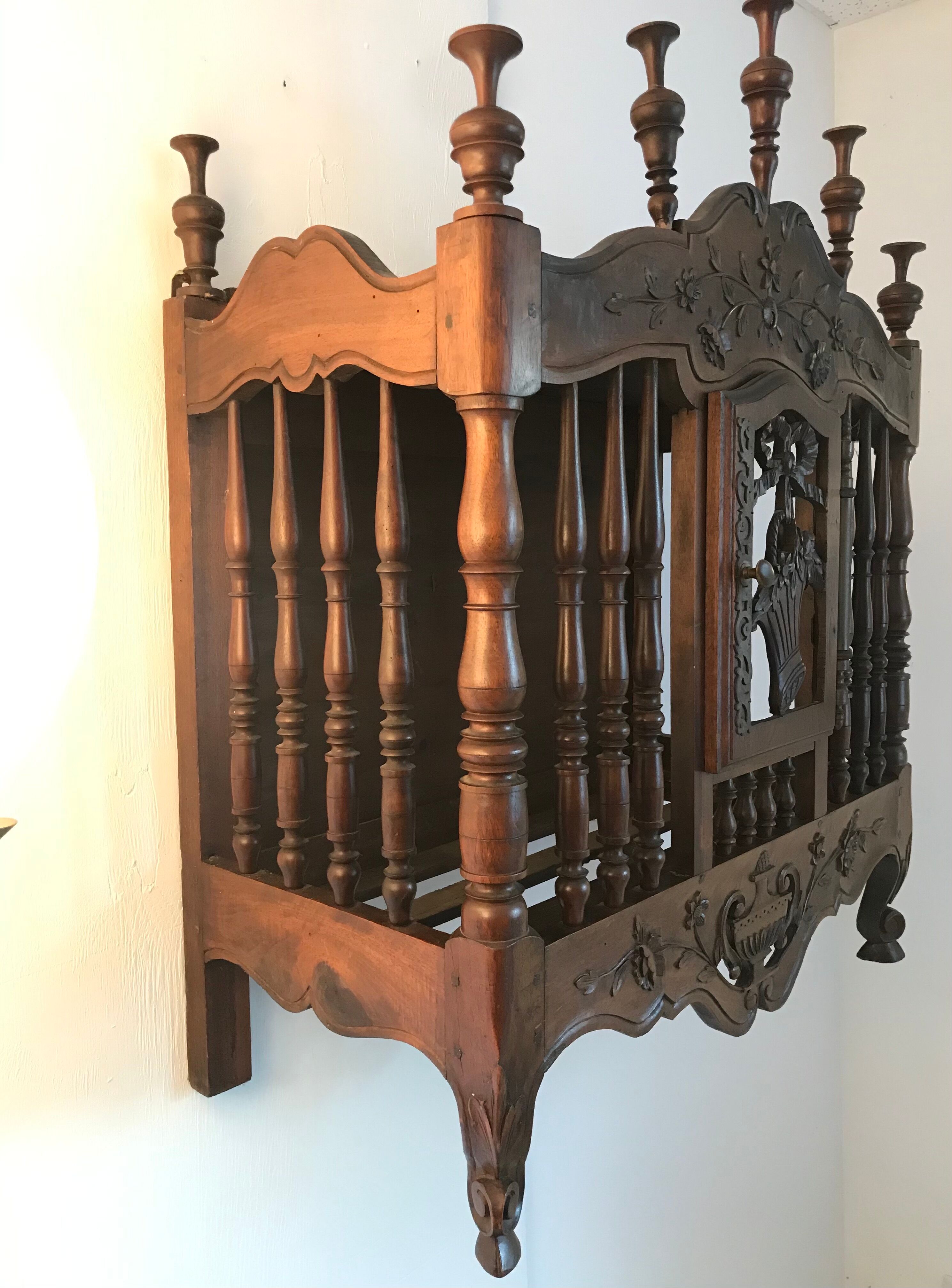 Provençal panetière