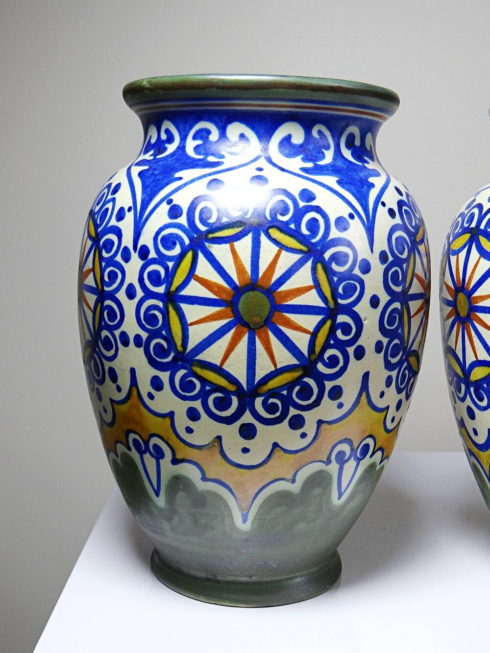 A pair of large decorative vases by Carla Holland, Gouda decoration, circa 1930-40.