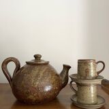 Vintage design stoneware teapot with 2 coffee cups