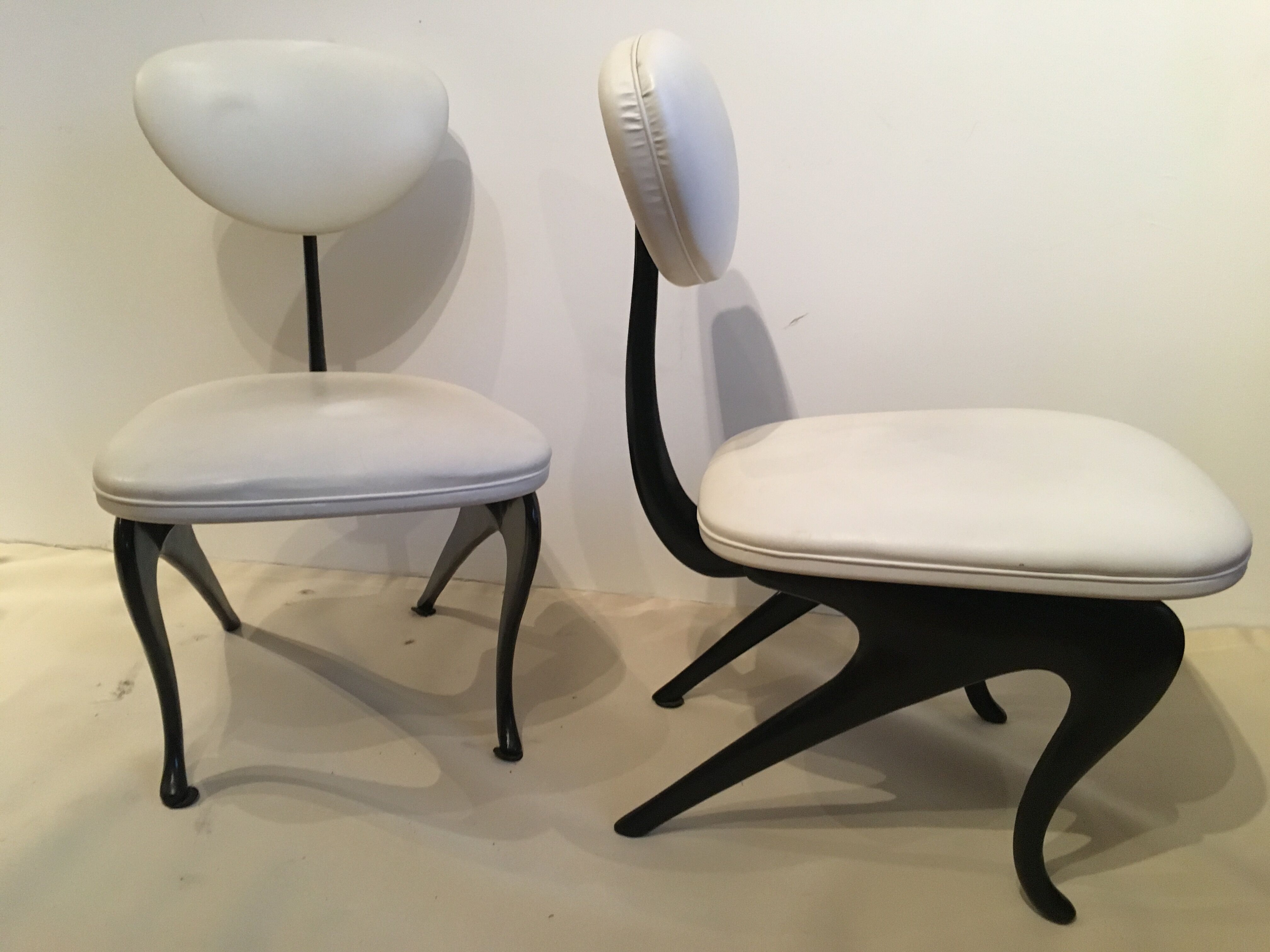 Une Paire de Fauteuils de Jordan Mozer