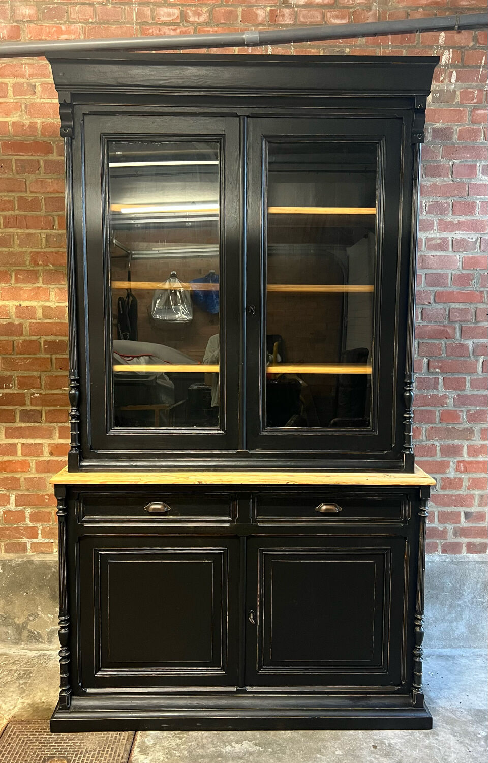 Black dresserboard sideboard