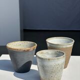Lot de 3 tasses en céramique indonésienne (noir, mat brun & glacé moucheté)