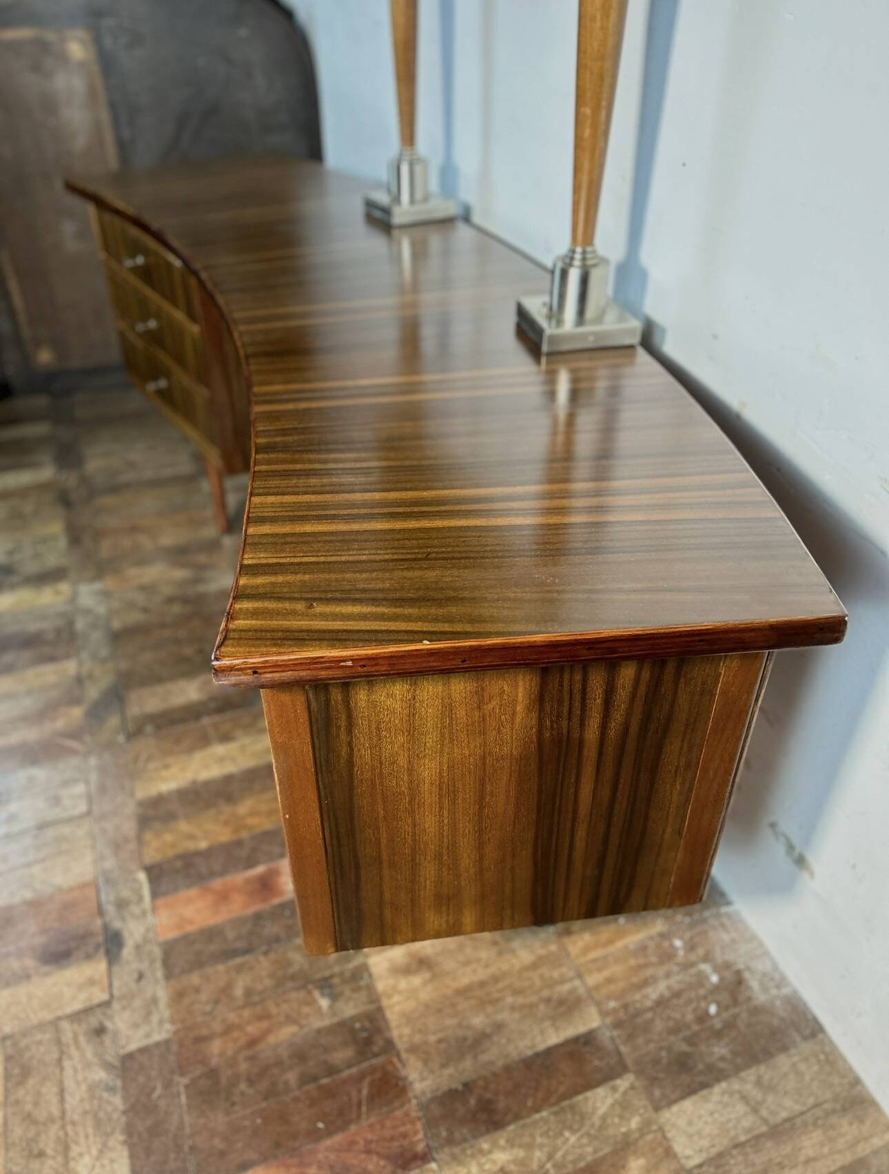 Mid Century Retro Vintage Walnut executive Desk by Morris of Glasgow curved