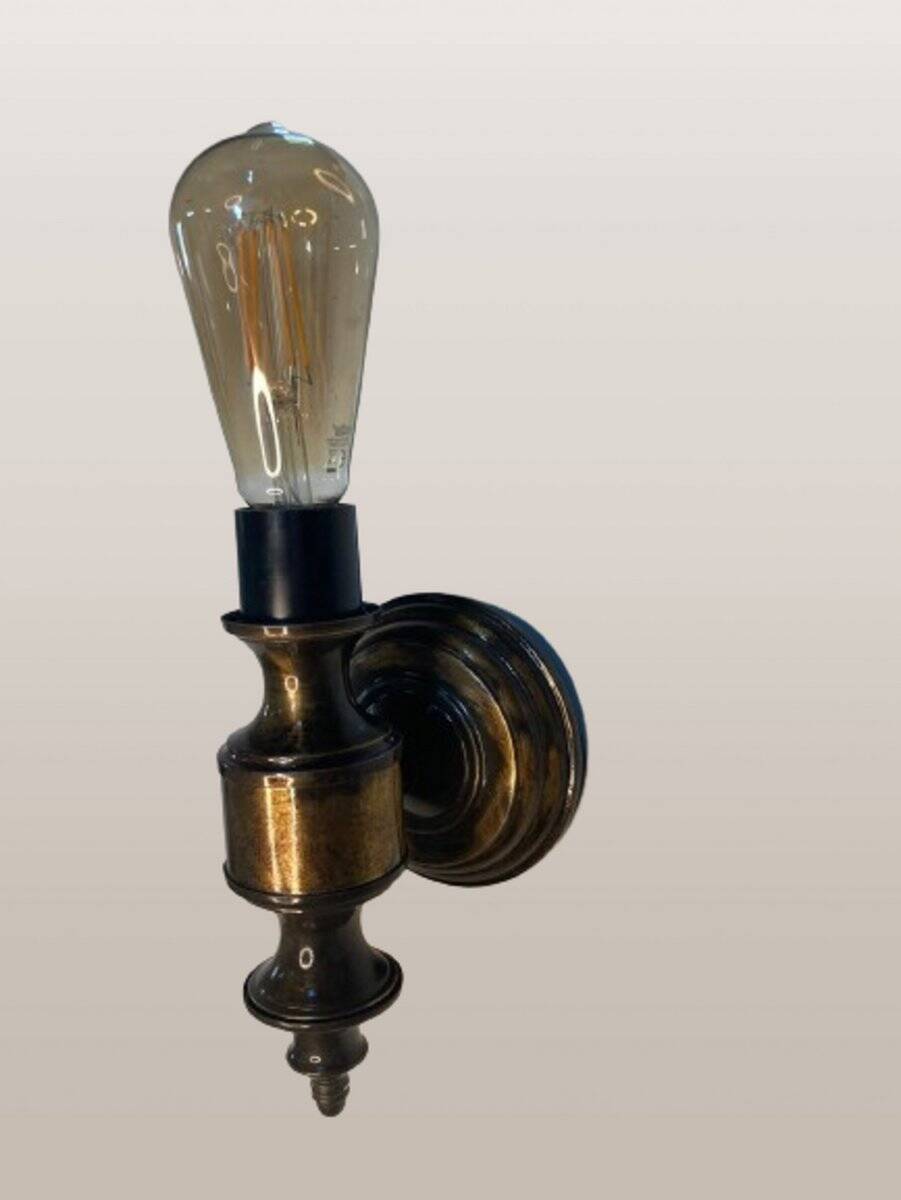 Lámpara de pared vintage de latón dorado, años 60