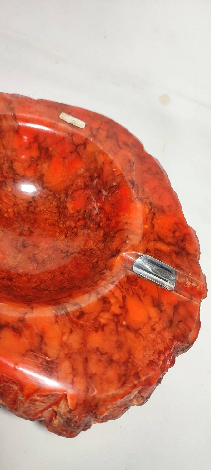 Cenicero de alabastro y plata. Italia, 1960s.