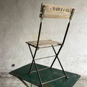 Vintage 1930 brewery terrace table with green metal and wooden folding chair