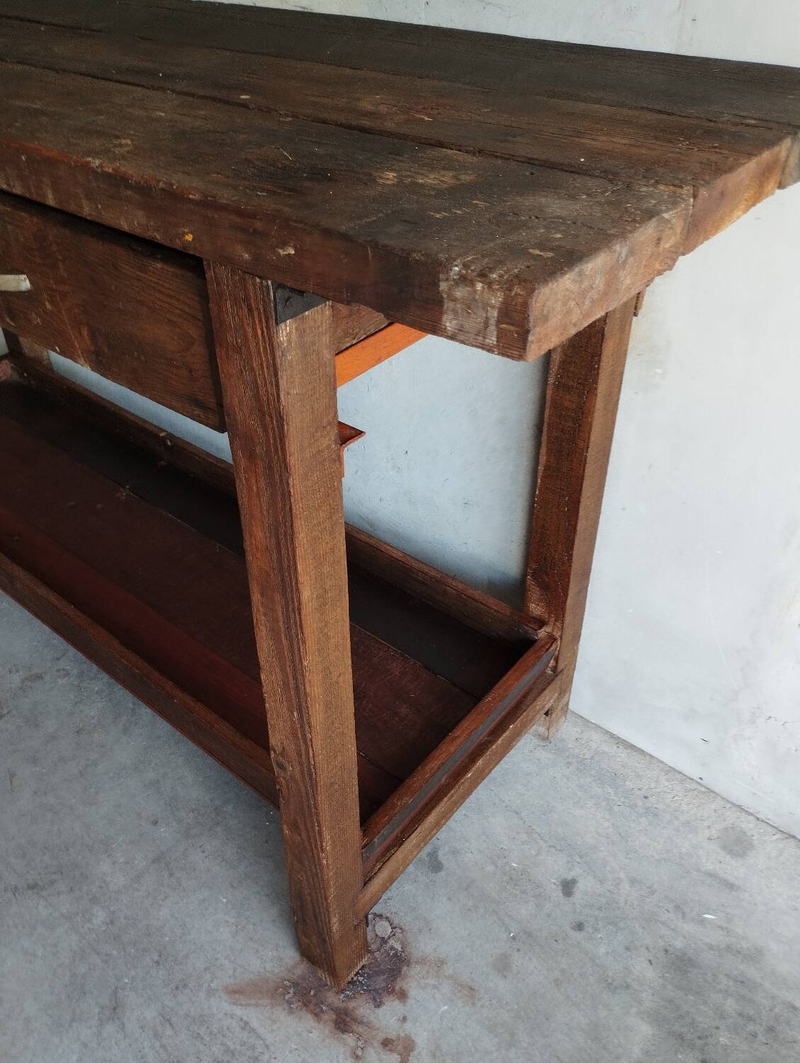 Old workbench with 2 large drawers