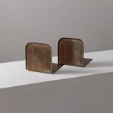 Paire de serre-livres en laiton martelé à la main par Hayno Focken