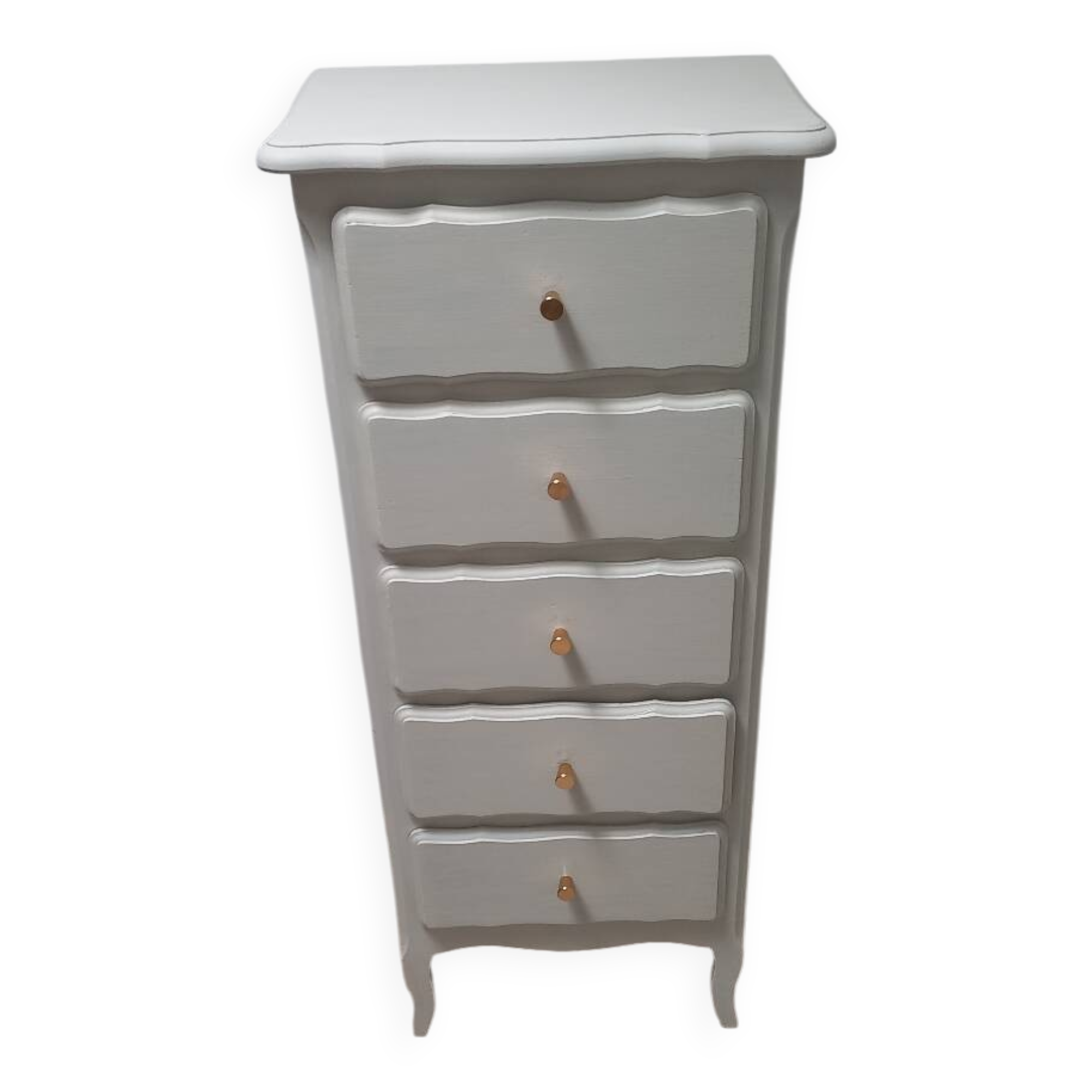 Old chest of drawers