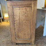 Oak chest of drawers