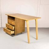 Cees Braakman Dutch Design EE02 Oak Desk for Pastoe. The Netherlands, 1950s