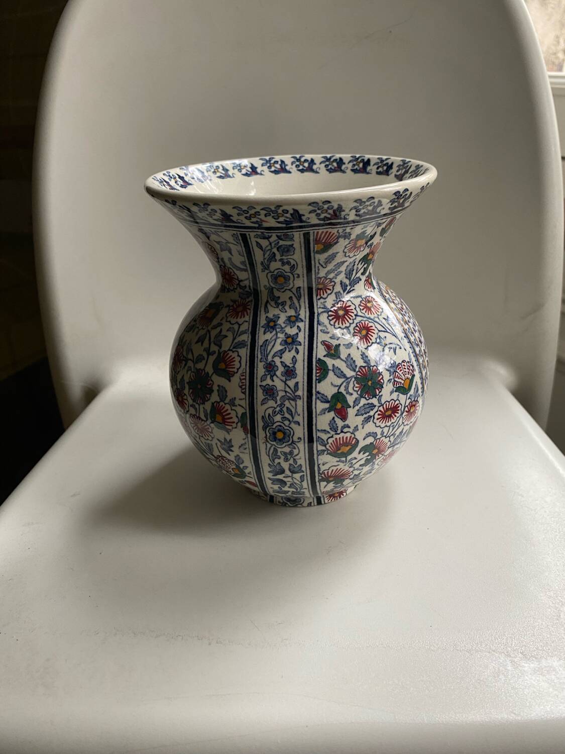 Antique Gien cashmere vase