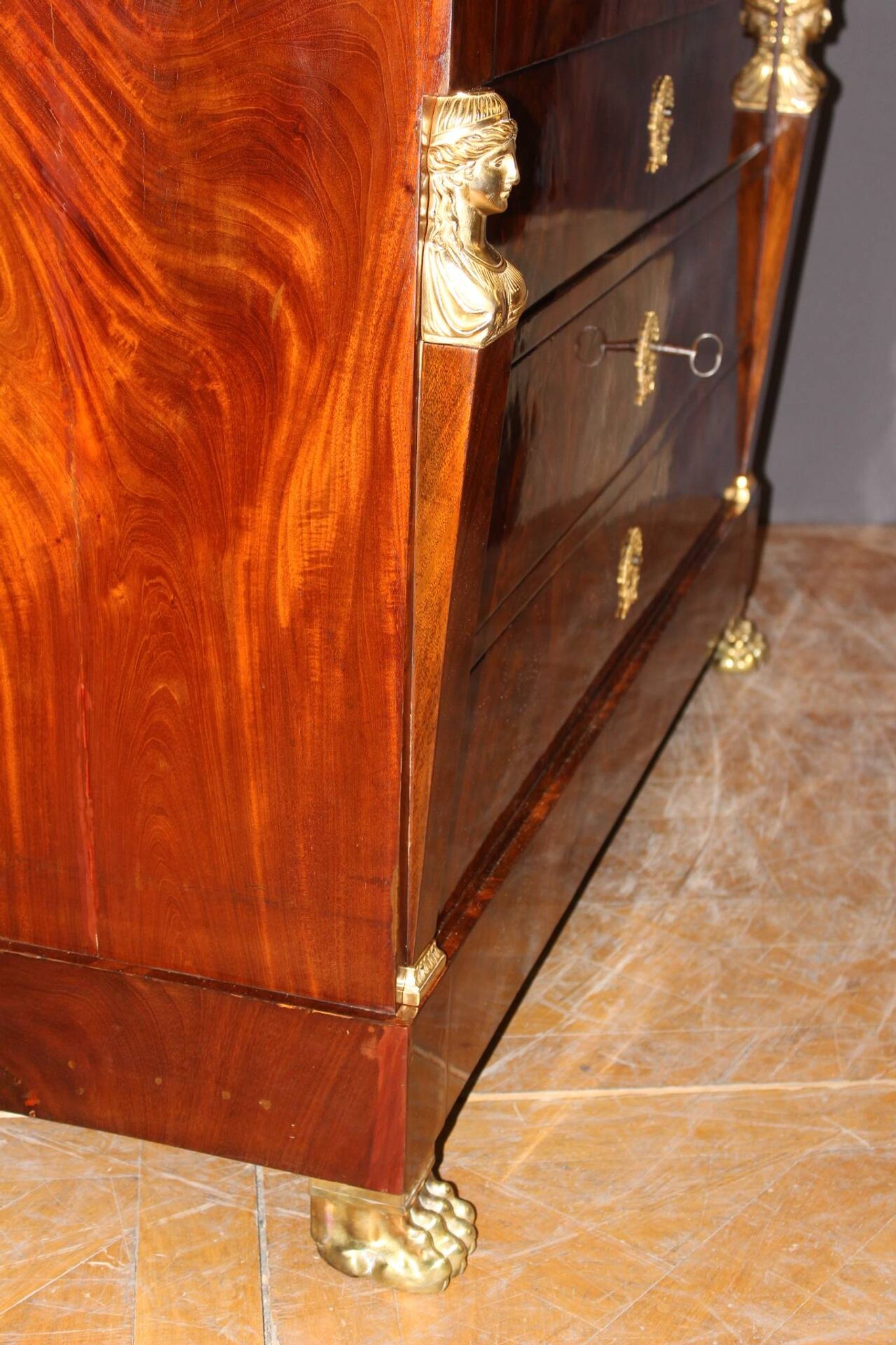 Return from Egypt chest of drawers in mahogany, early 19th century