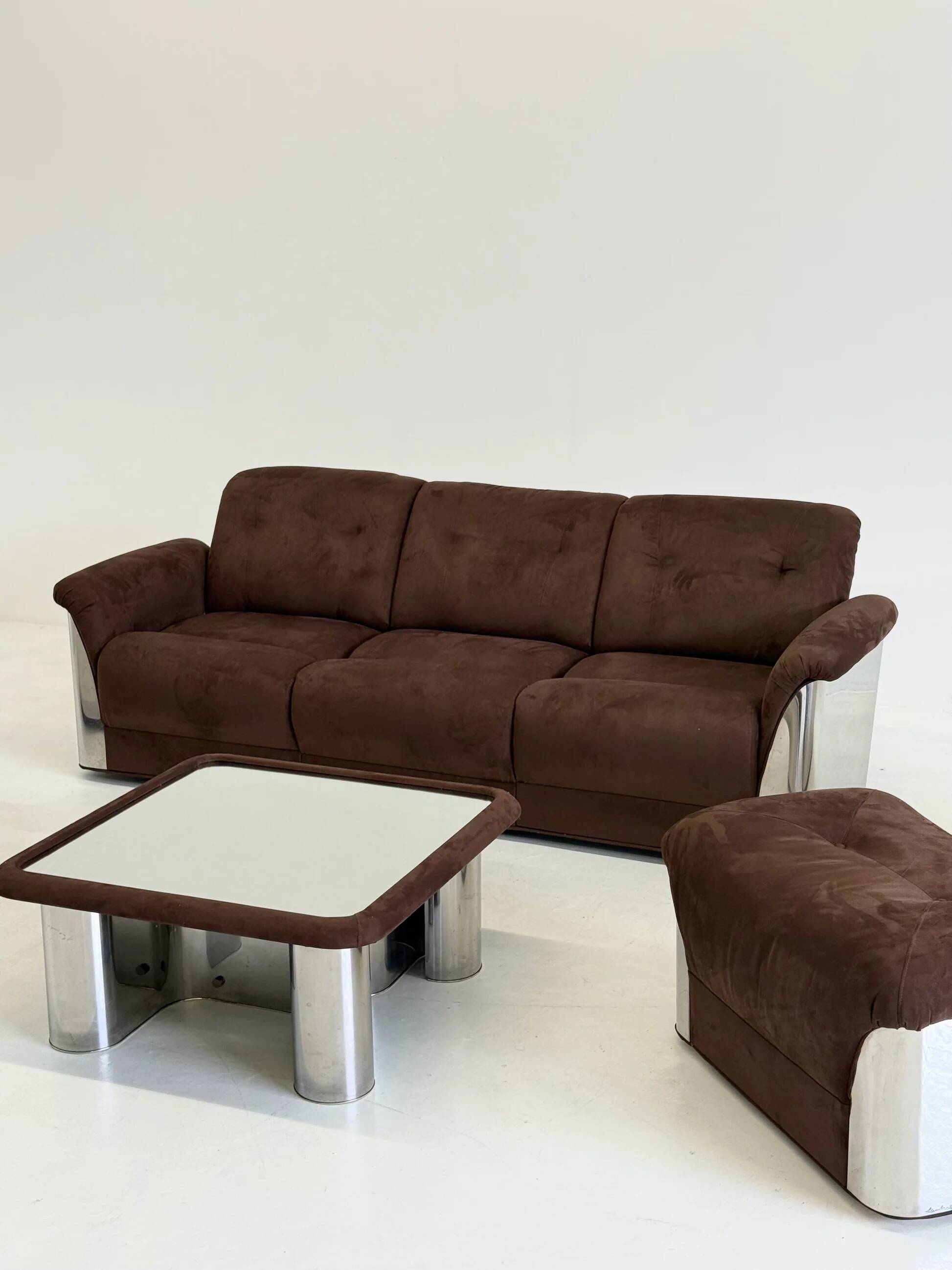 Complete lounge seating area by Gian Pietro Arosio