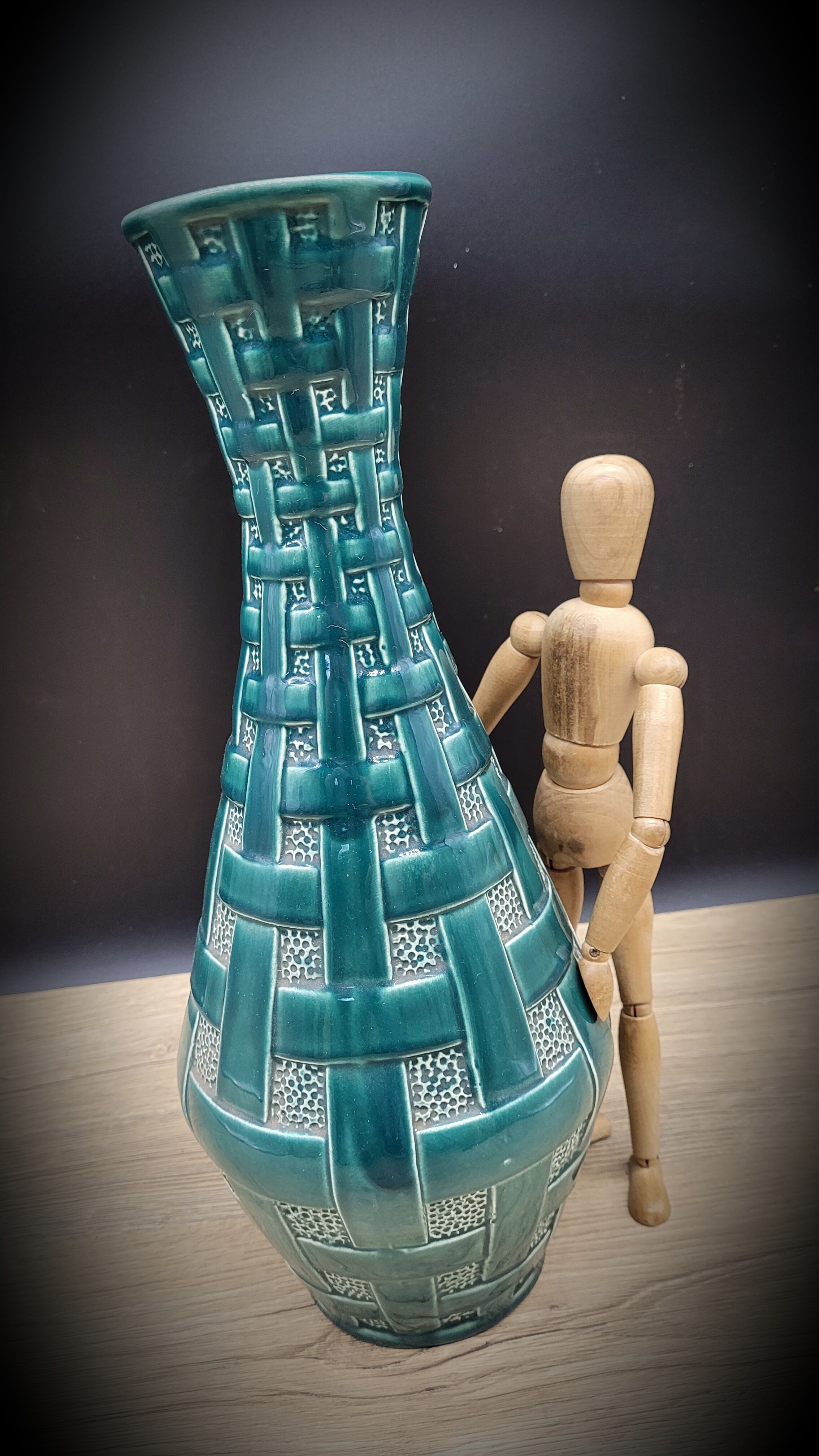 Vase style West Germany braided green 3458