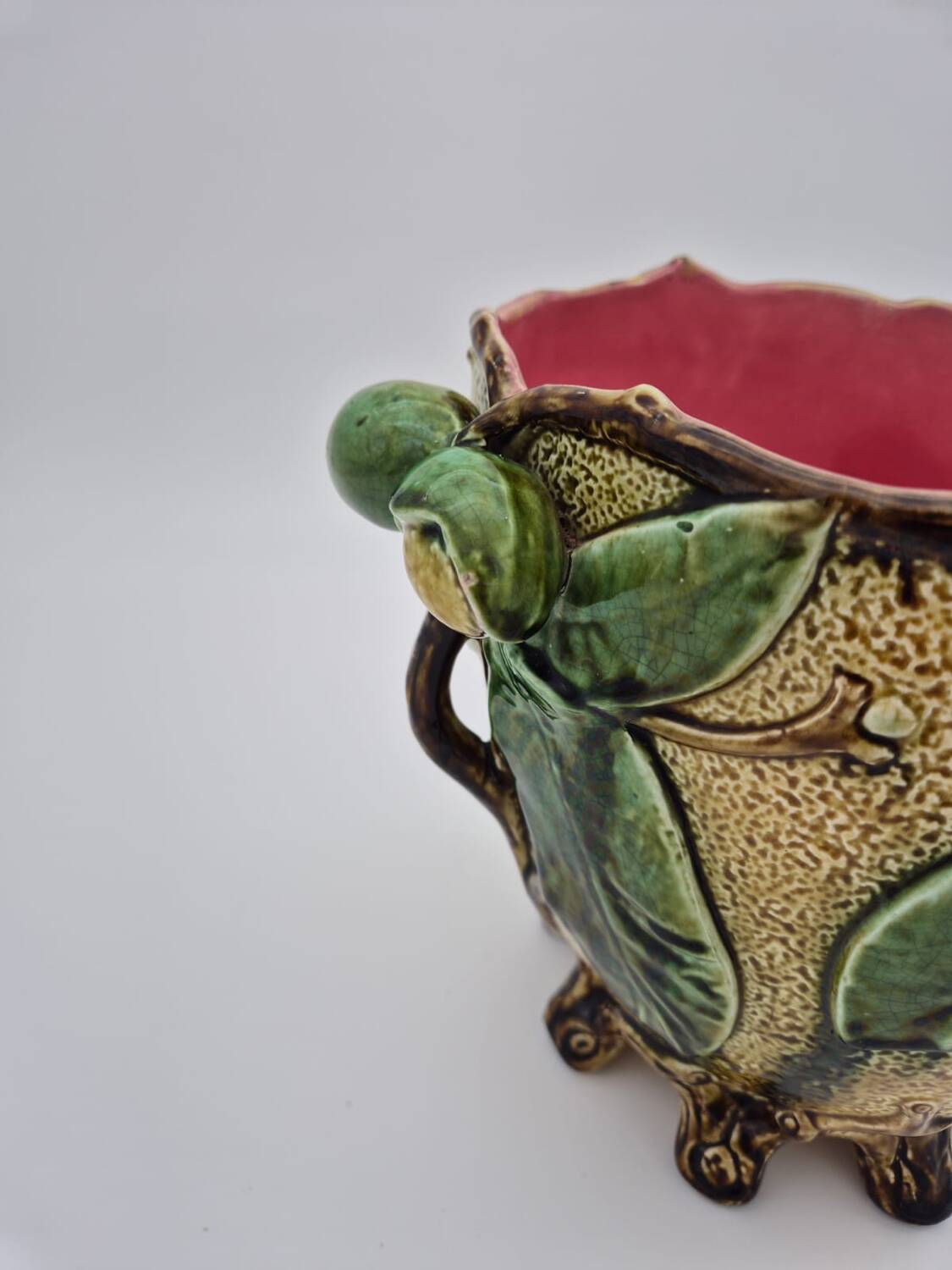 Slip pot cover.