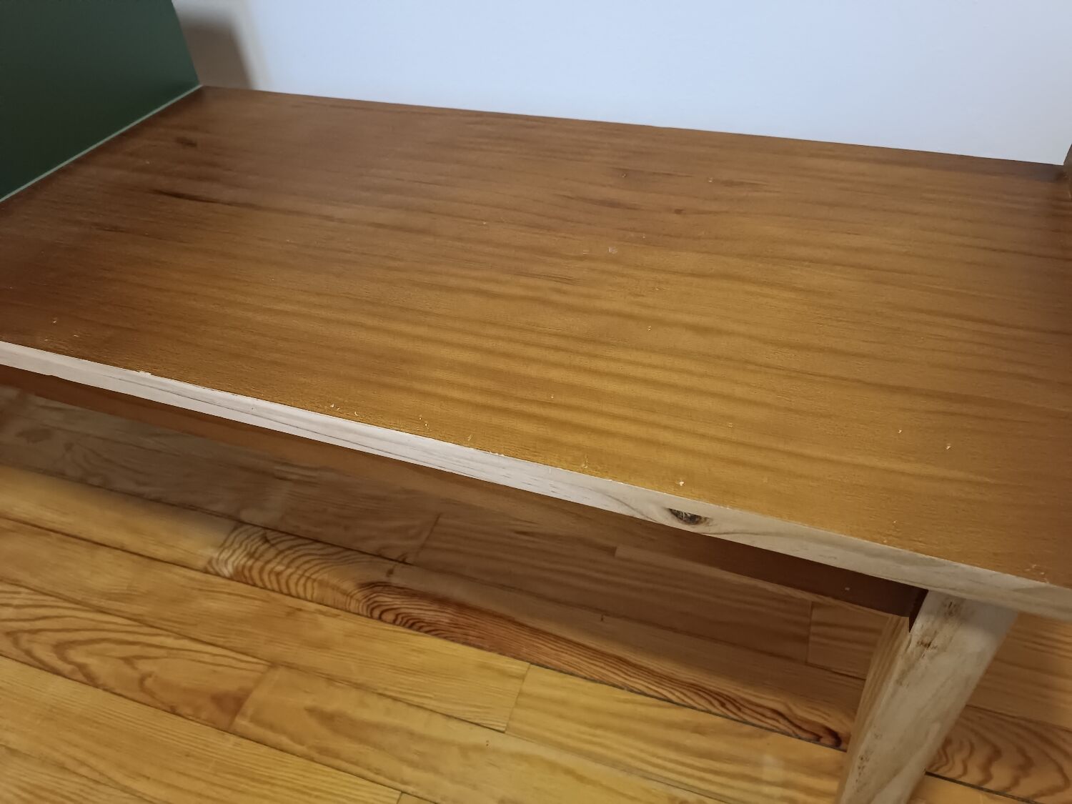 Entrance bench