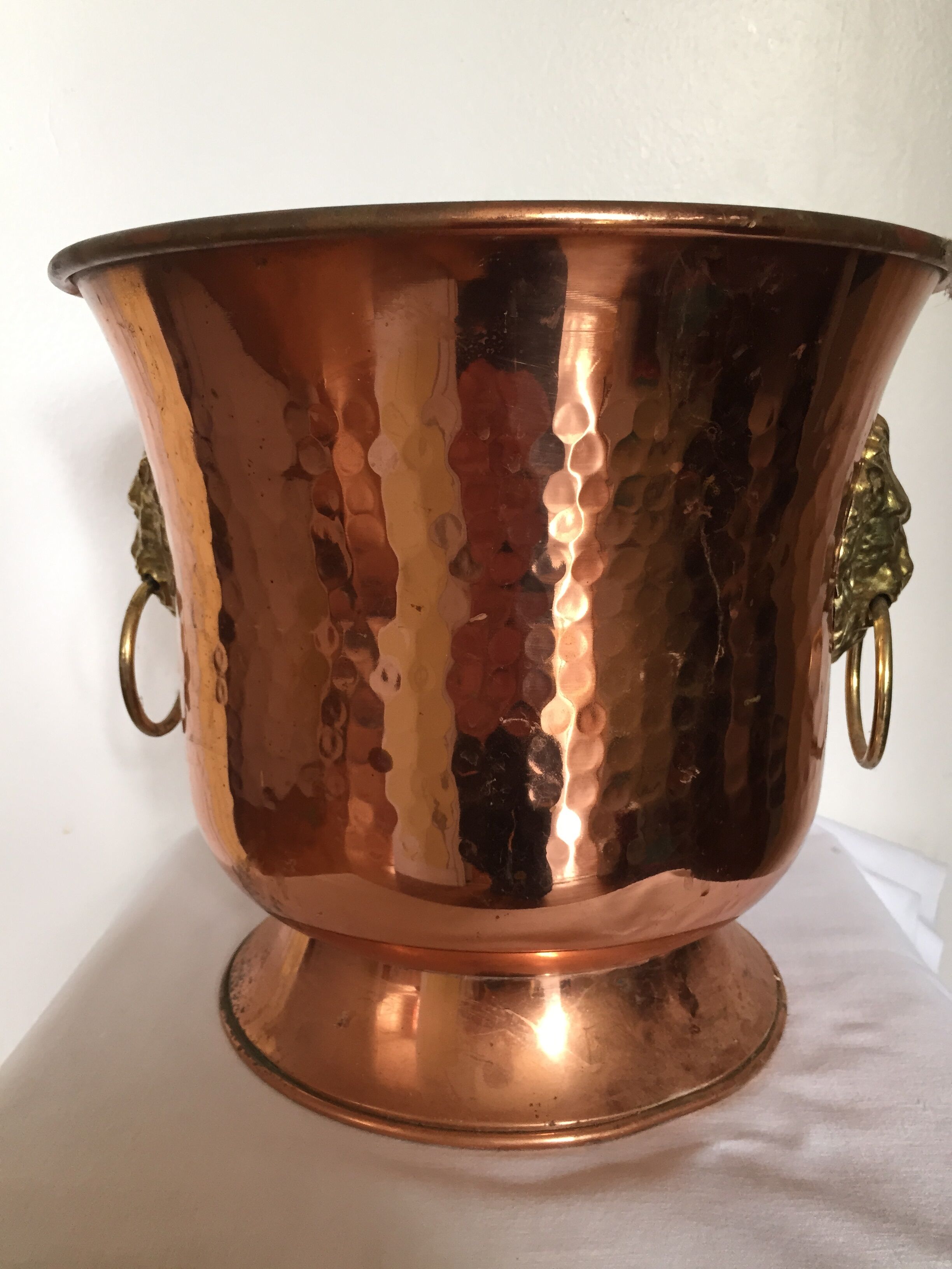 Cache pot en cuivre