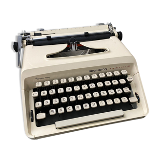 Old writer Remington monarch deluxe 1970