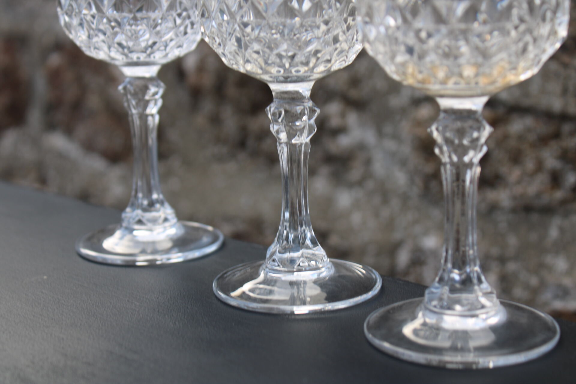 4 crystal flutes