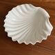 Large shell-shaped dish – white porcelain – Width 31 cm