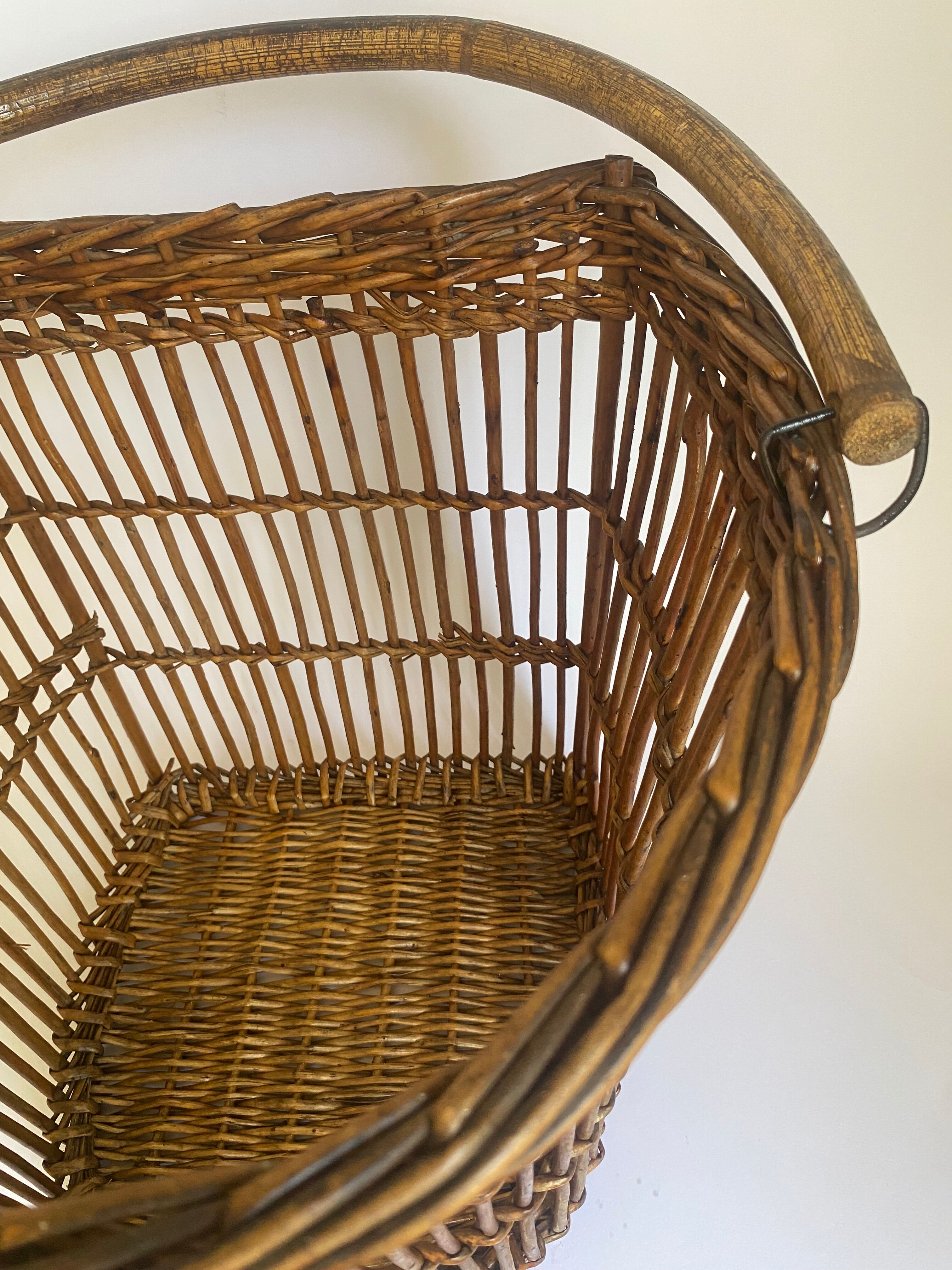 Winemaker's basket with handle
