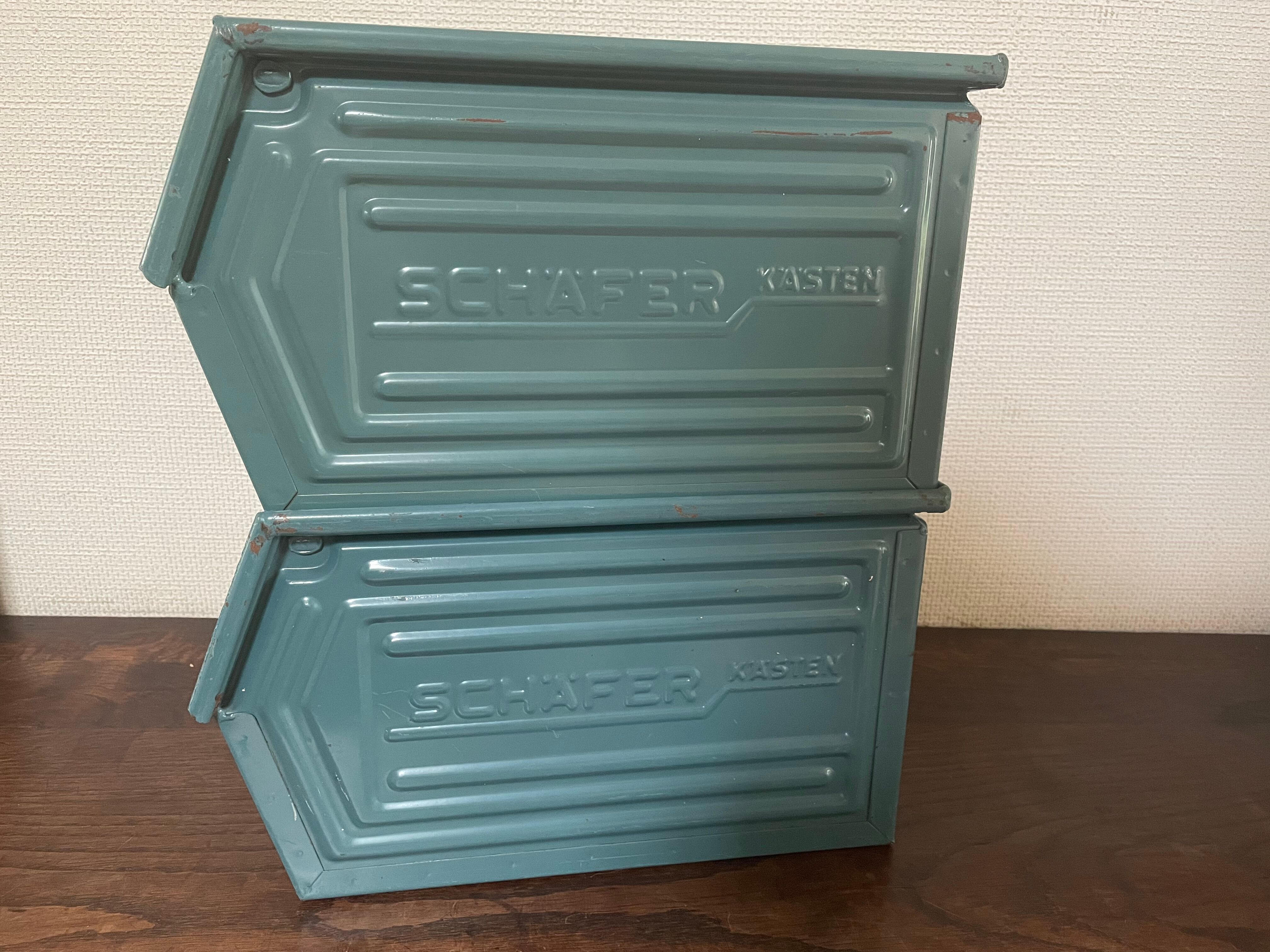 Schäfer metal claw lockers