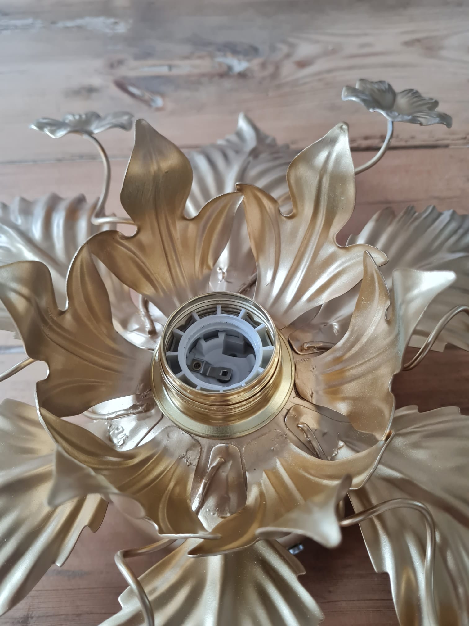 Golden brass flower wall lamp
