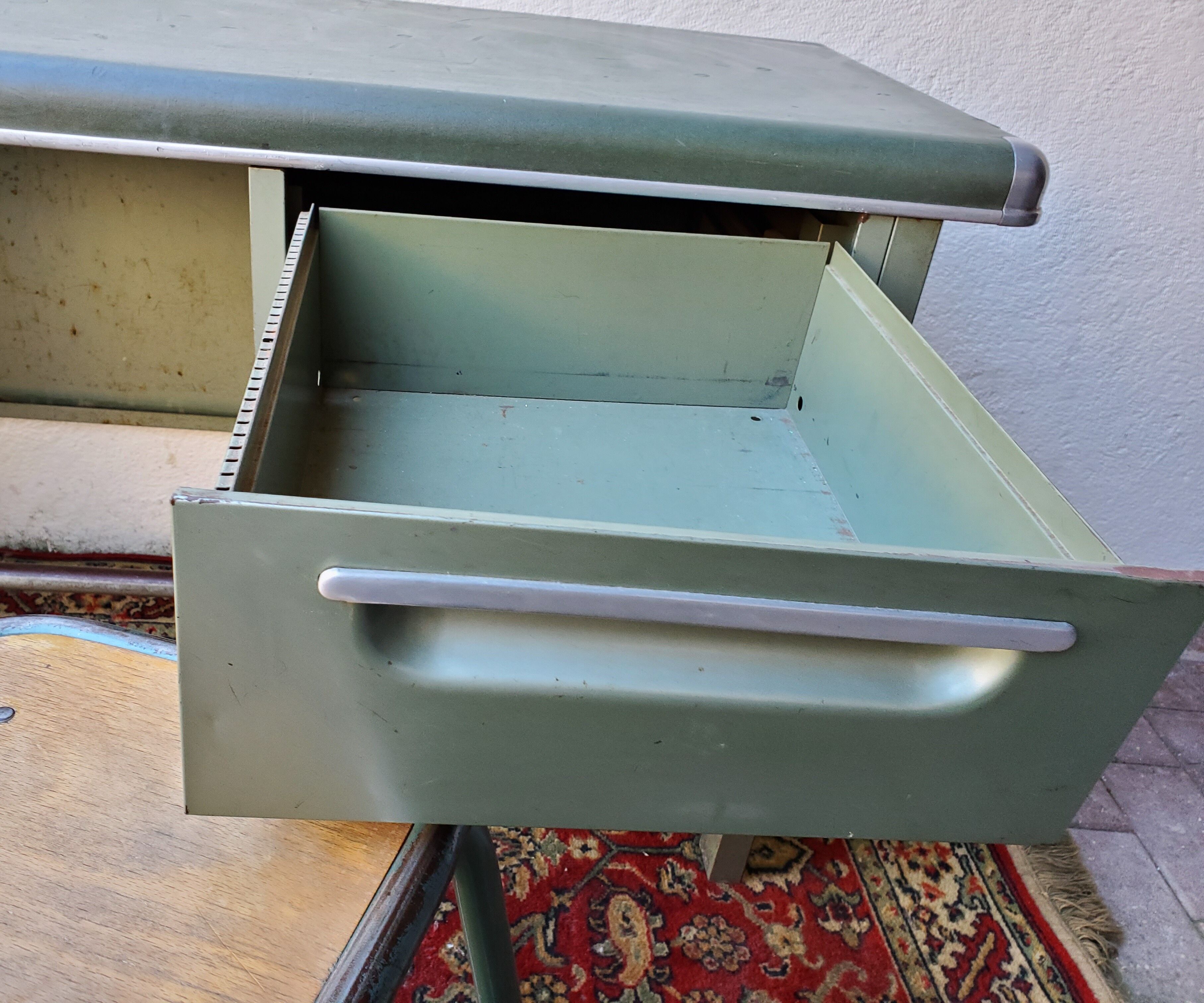 Yac industrial office and stool