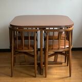 Table et chaises encastrables Thonet