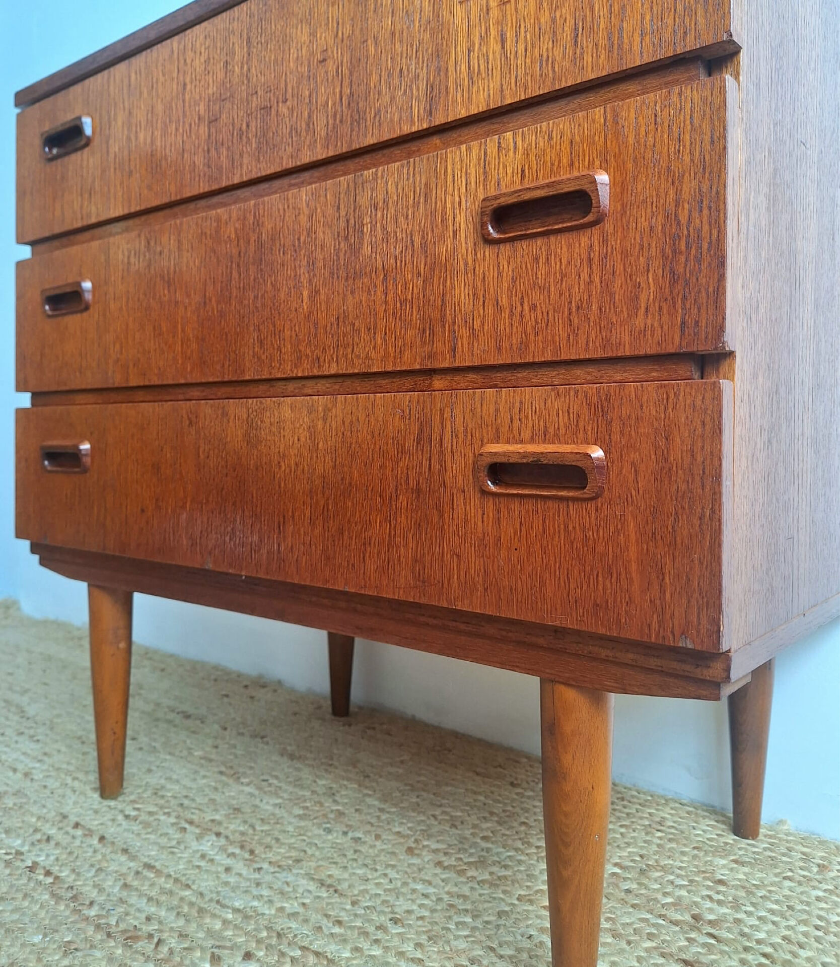 Commode scandinave vintage en teck