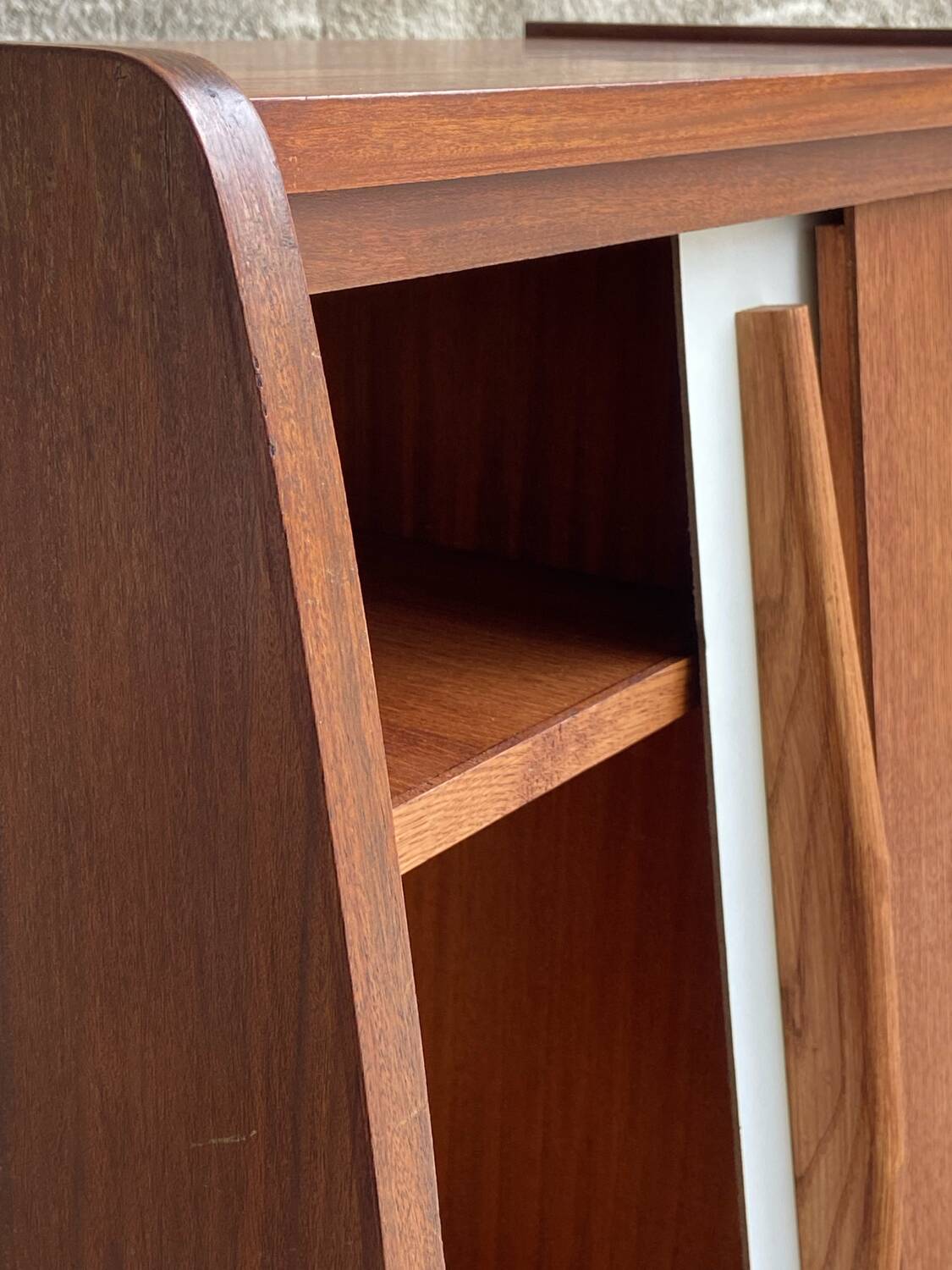 Bahut portes coulissantes années 50