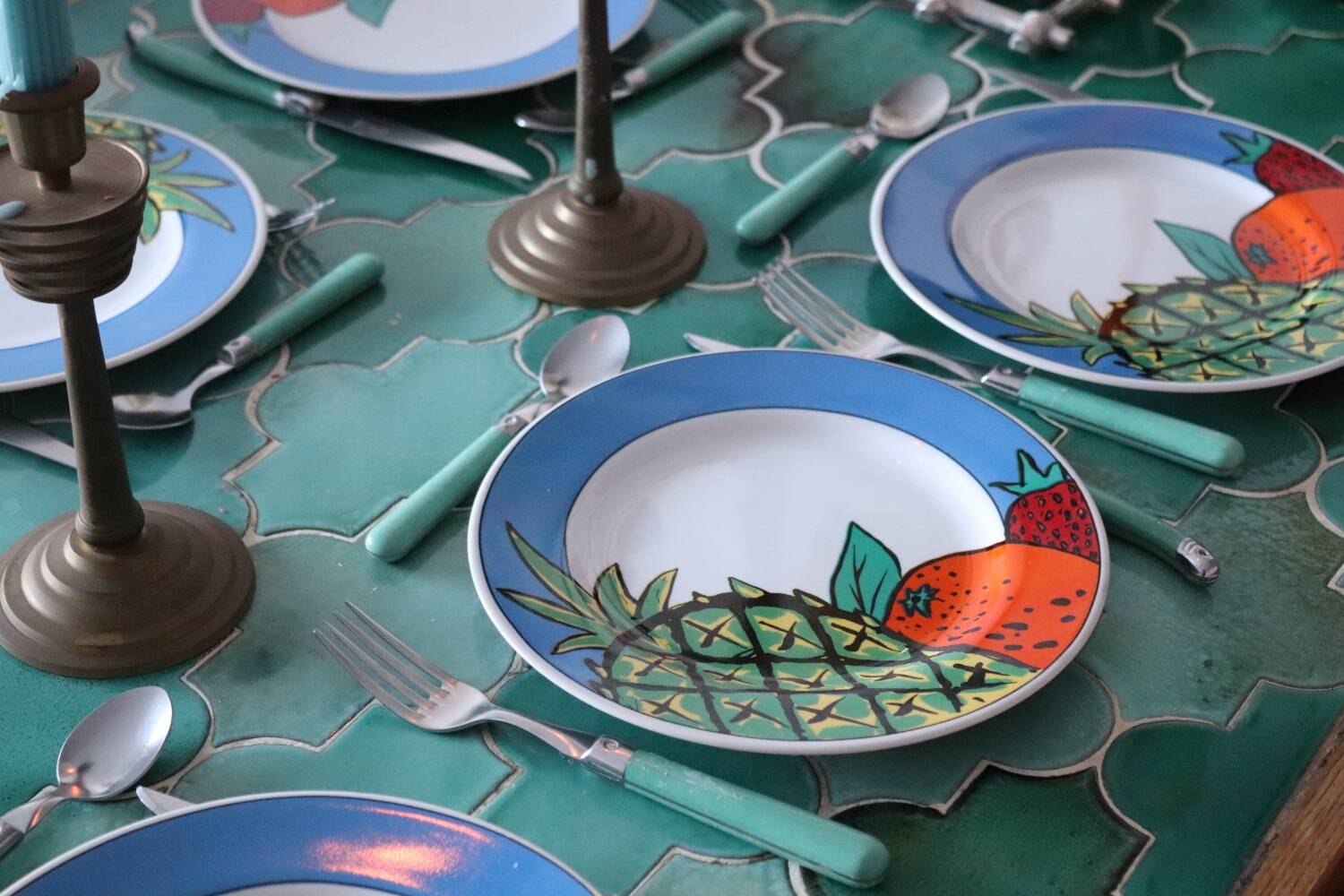 6 pop 90's porcelain dessert plates