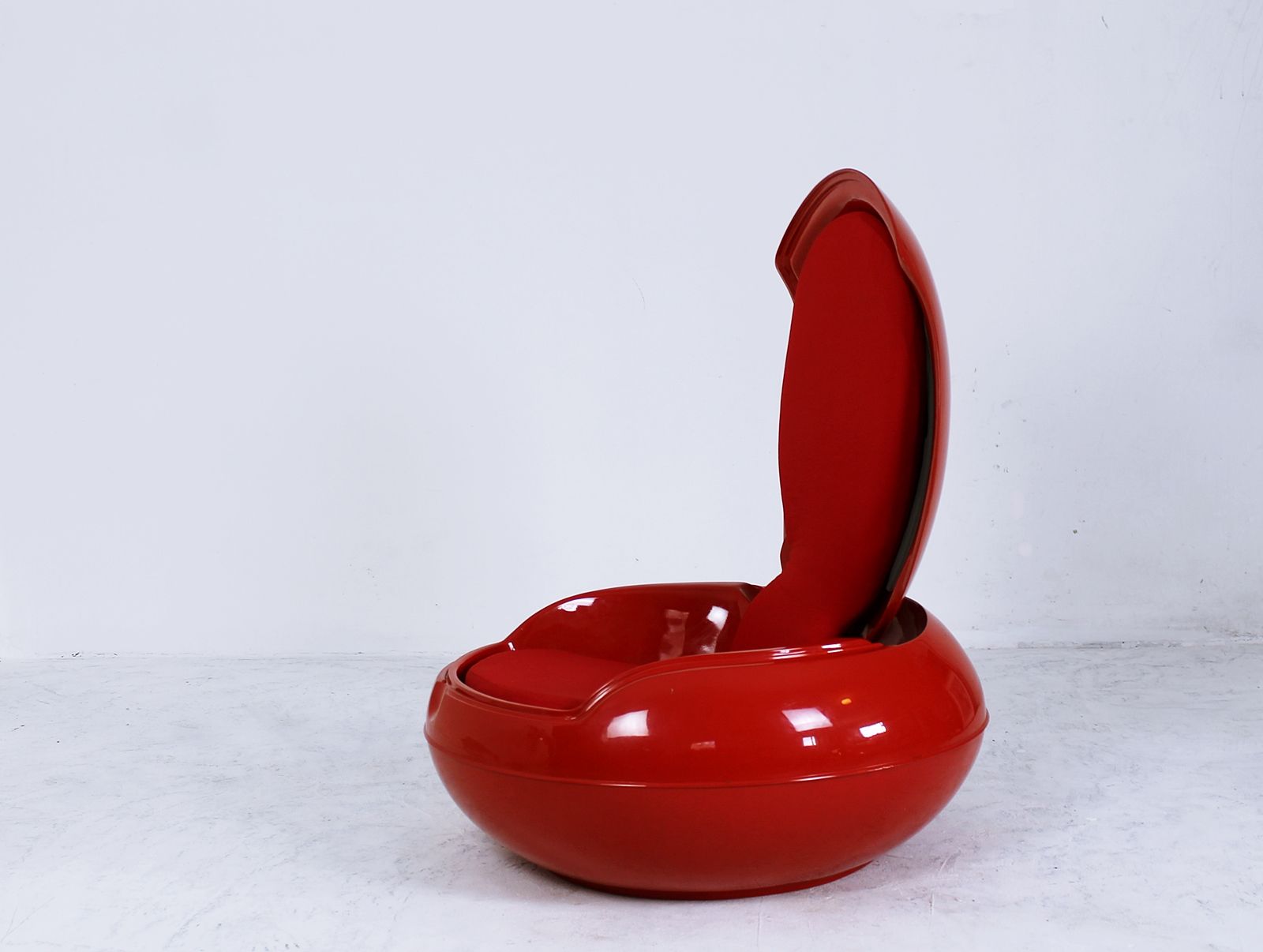 Garden Egg chair by Peter Ghyczy for VEB Synthese Werk East Germany