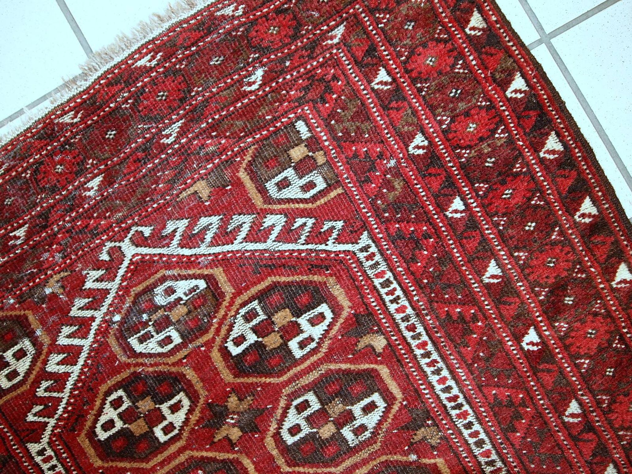 Tapis vintage fait main Gabbeh du Moyen-Orient 140cm x 215cm (1960s)