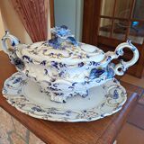 Decorative soup tureen