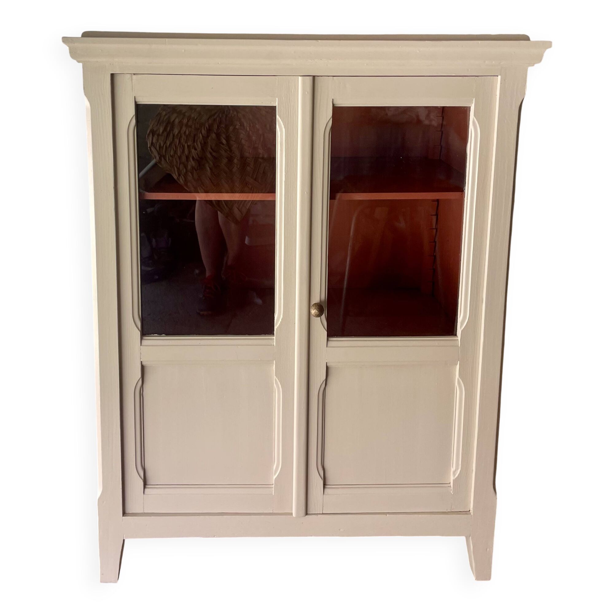 Old showcase