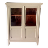 Old showcase