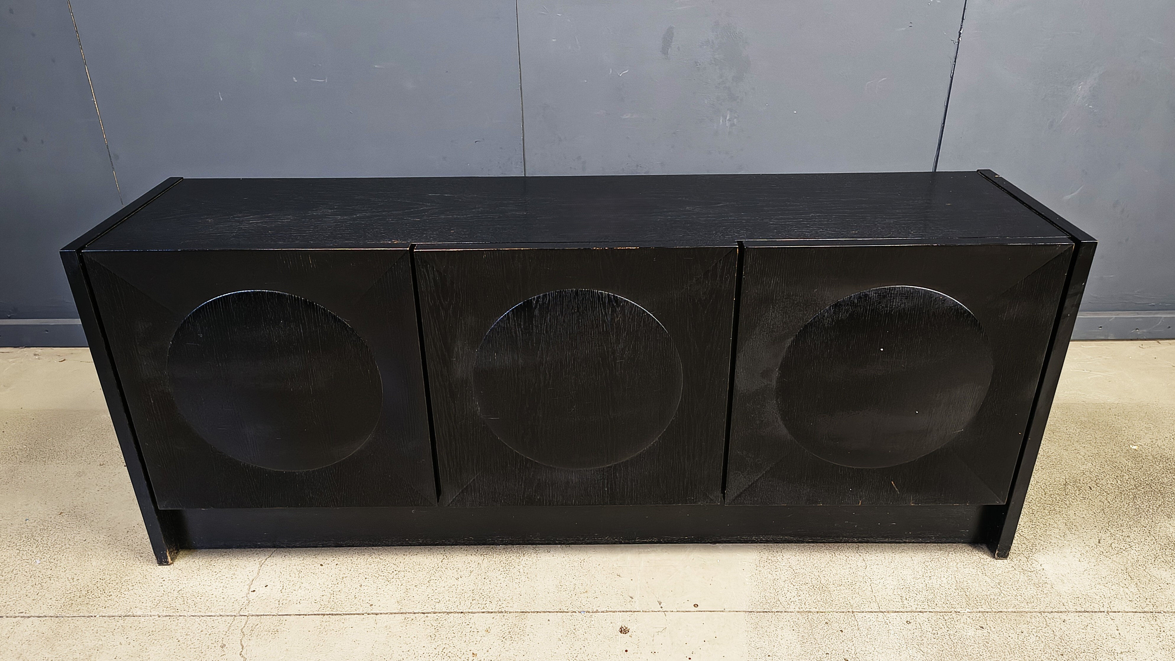 Buffet brutaliste noir, années 1970
