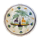 Plat ancien chameaux et palmiers restauré