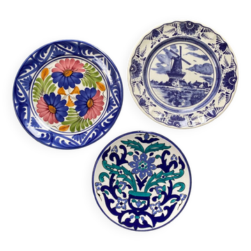 Trio d’assiettes décoratives bleues