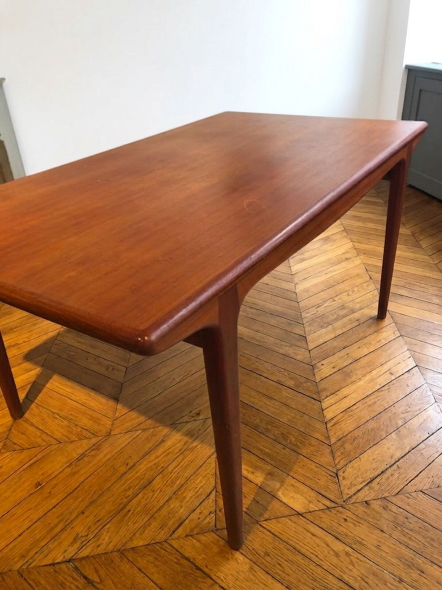 Rare - Grande table de salle à manger scandinave en teck par Johannes