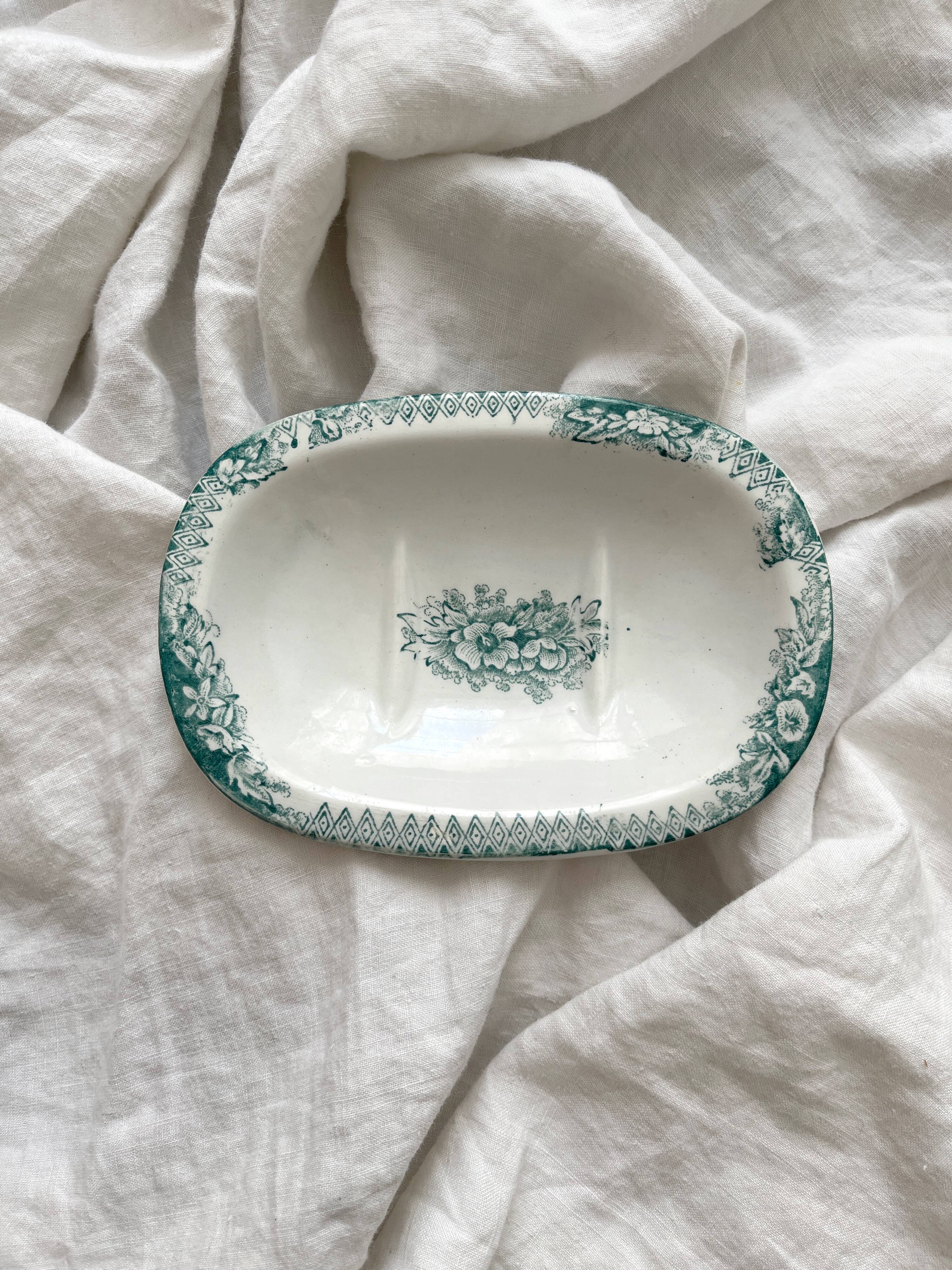 Sarreguemines "Jardinière" iron clay soap dish