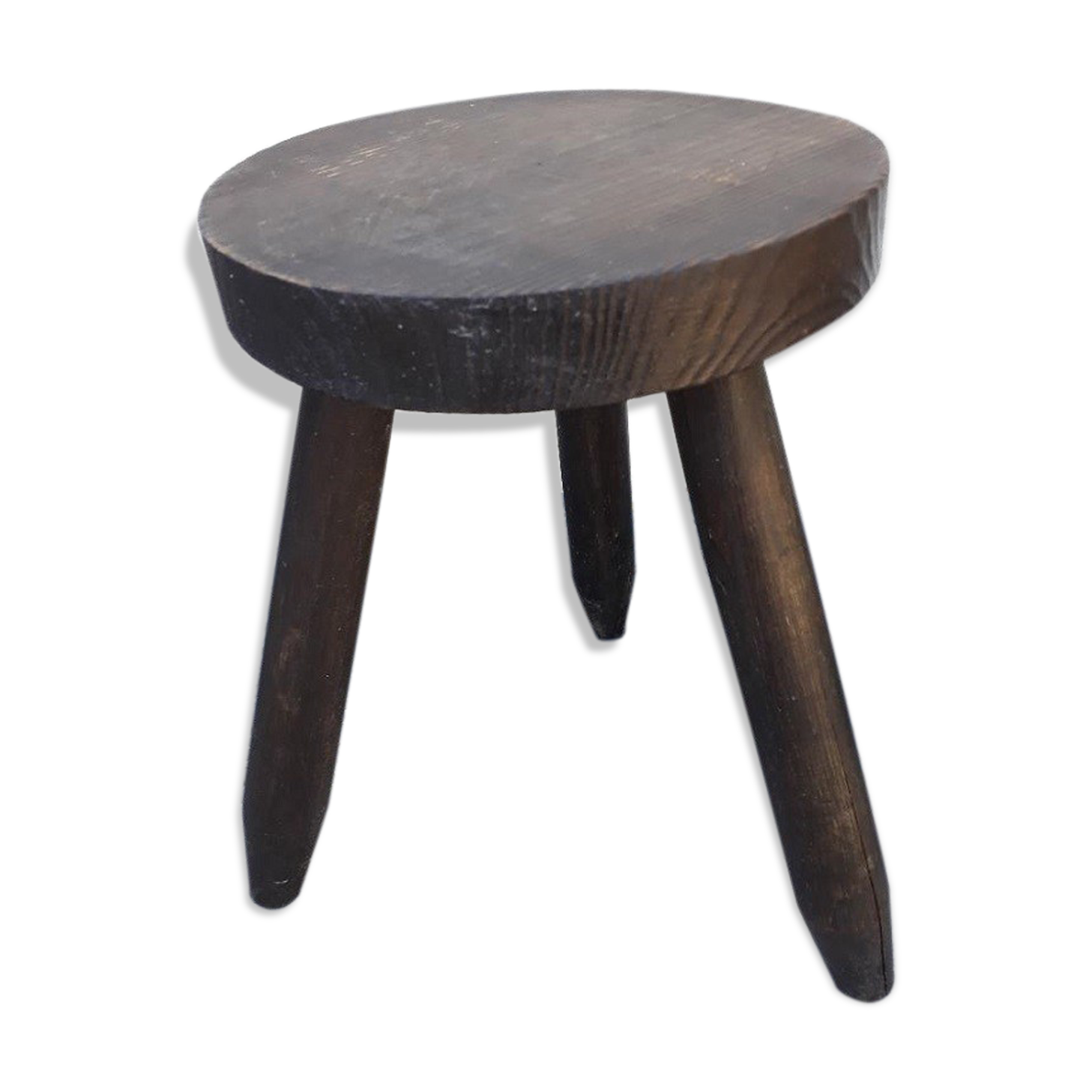 Tripod farm stool