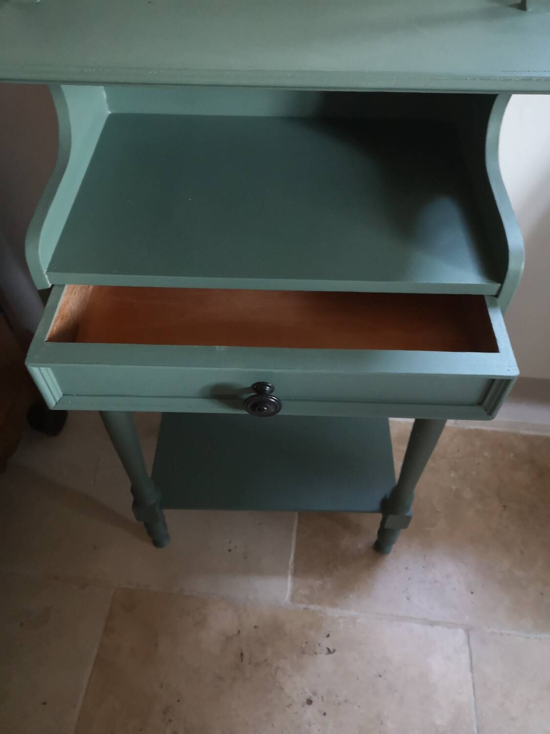 Entrance empty pocket furniture