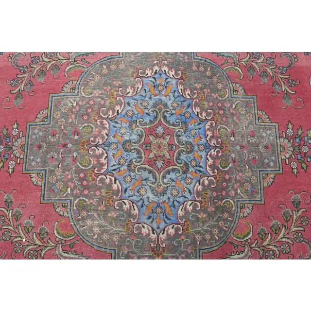 1970s Vintage Persian Handmade Wool Pink Oversized Area Rug 279x390