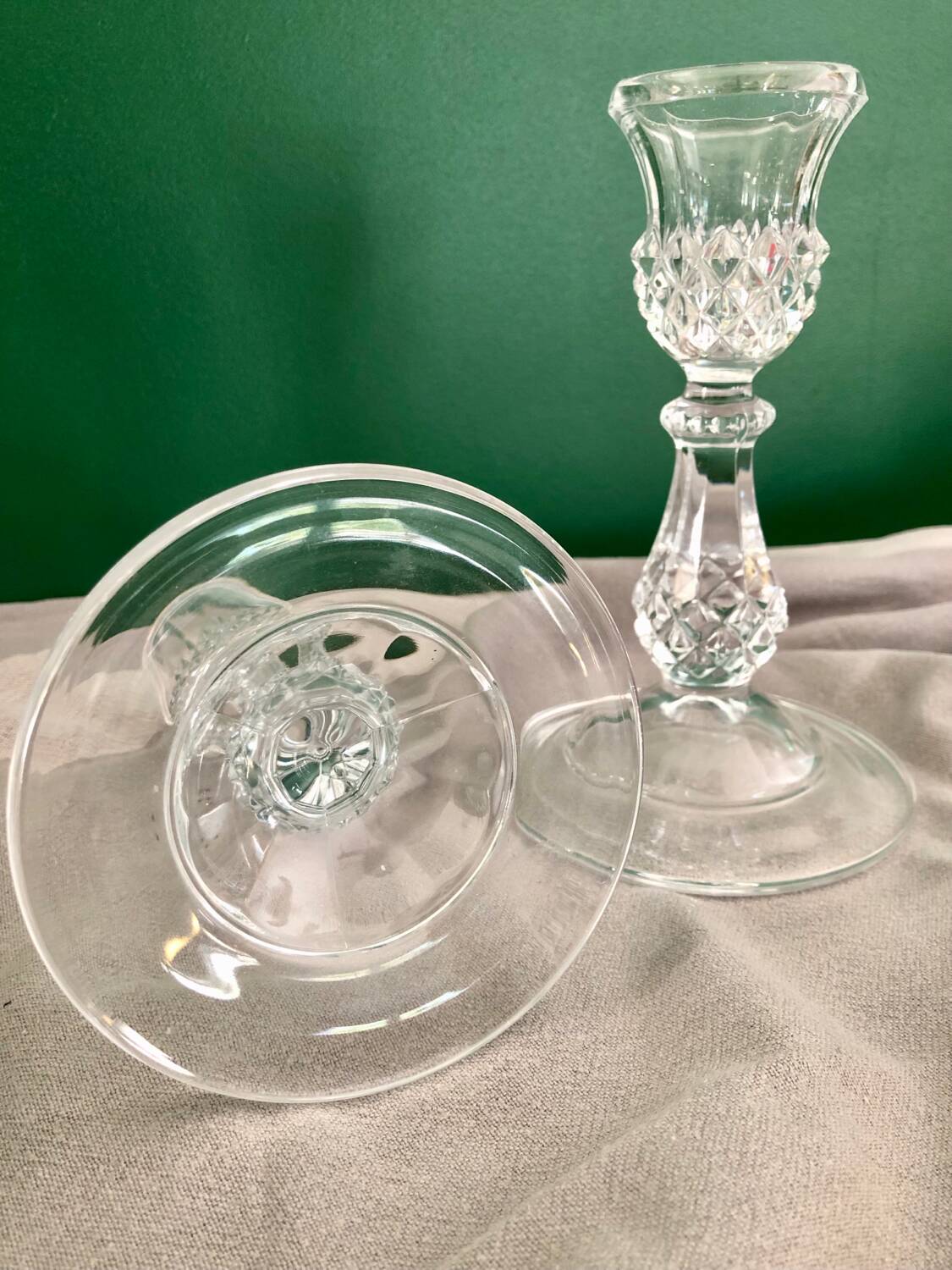 Round base candle holders