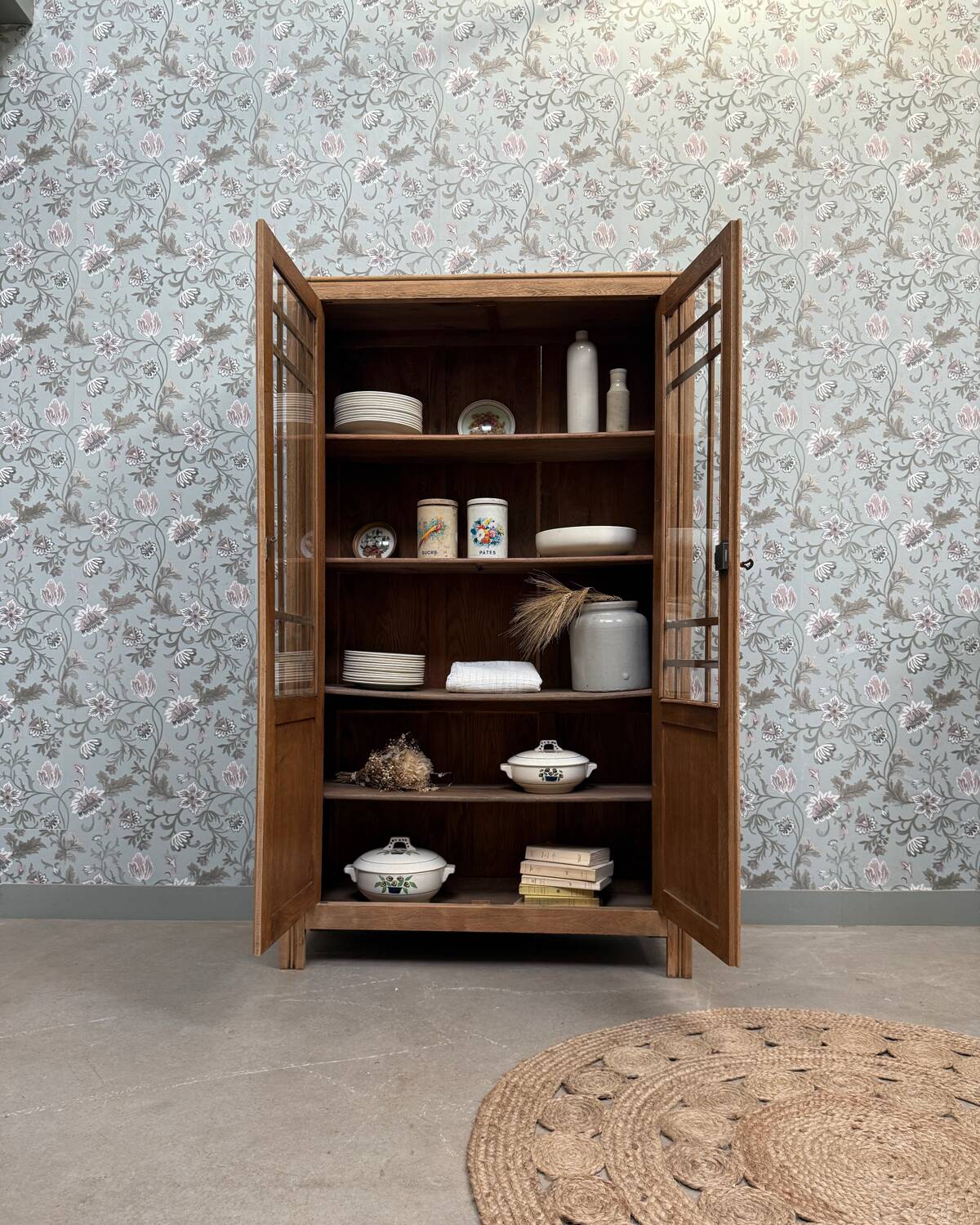 Old display case (renovated)